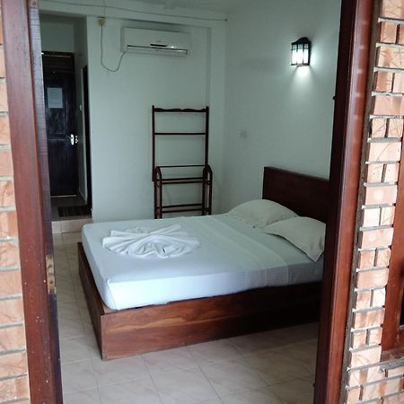 Wave Beach Resort Unawatuna Rum bild