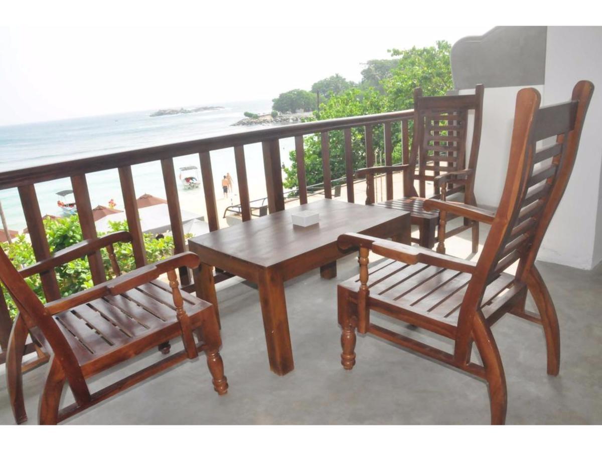 Wave Beach Resort Unawatuna Exteriör bild