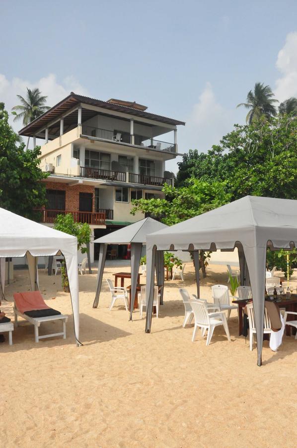 Wave Beach Resort Unawatuna Exteriör bild