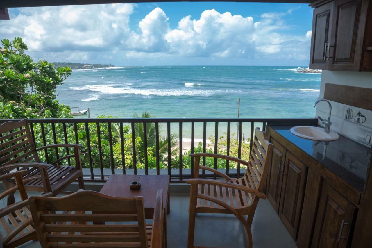 Wave Beach Resort Unawatuna Exteriör bild
