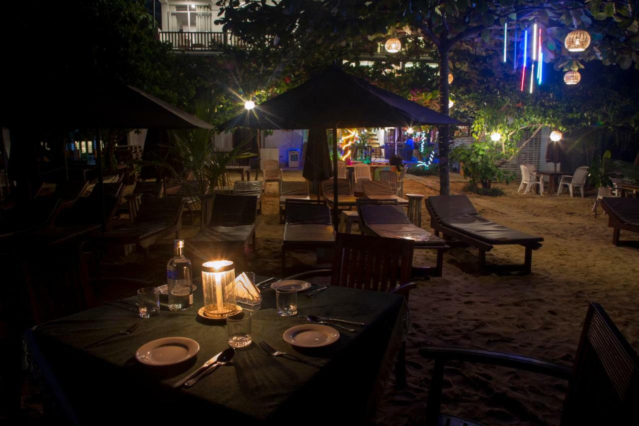 Wave Beach Resort Unawatuna Exteriör bild